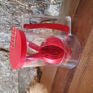 Rae dunn batter measuring cups